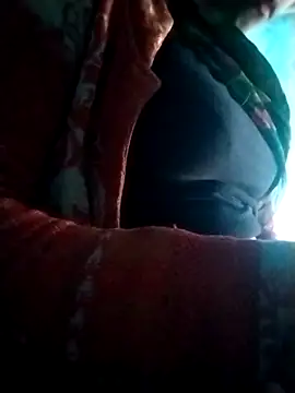 Hot-qwerのライブXXXチャット