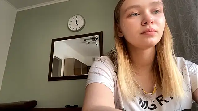 Leifuture Adlı Modelin Canlı XXX Sohbeti