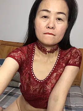 yunyun52012 Adlı Modelin Canlı XXX Sohbeti