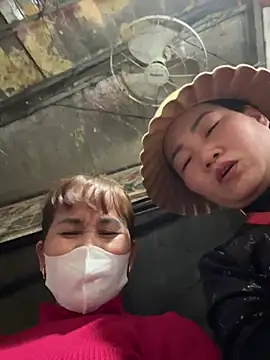 YANINA120 élő XXX-chatje