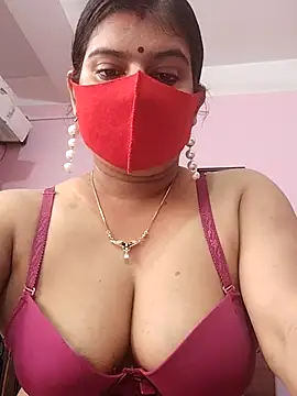 Hotpritid Adlı Modelin Canlı XXX Sohbeti