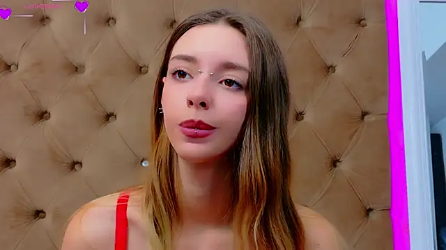 CoraVex live XXX chat