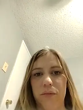 Tay_cum4u Webcam-Show