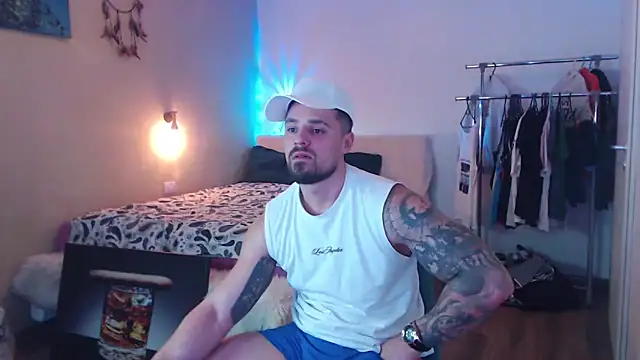 Chatroom XXX en direct de Tiberius_hunk