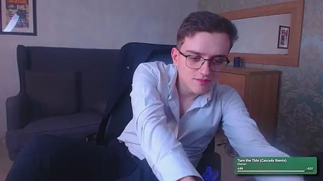 FelixStarkk Adlı Modelin Canlı XXX Sohbeti