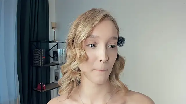 Онлайн чат XXX SerrenaAa