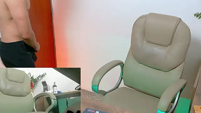 KaelSwitch Adlı Modelin Canlı XXX Sohbeti