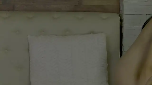 KendraNoirのライブXXXチャット