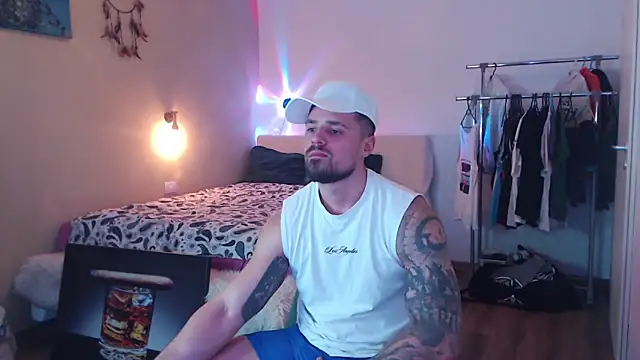 Tiberius_hunk's Live XXX Chat