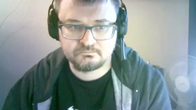 Chat +18 de SirAbuser ao vivo