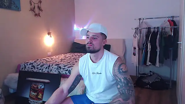 XXX chat uživo modela Tiberius_hunk