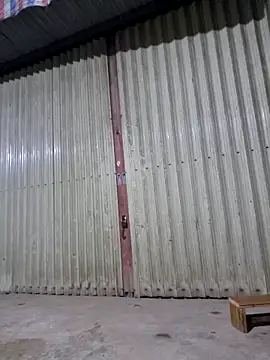 yoowwmr: διαδικτυακό σόου στην κάμερα