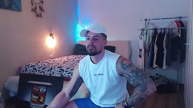 Tiberius_hunk Live XXX-Chat