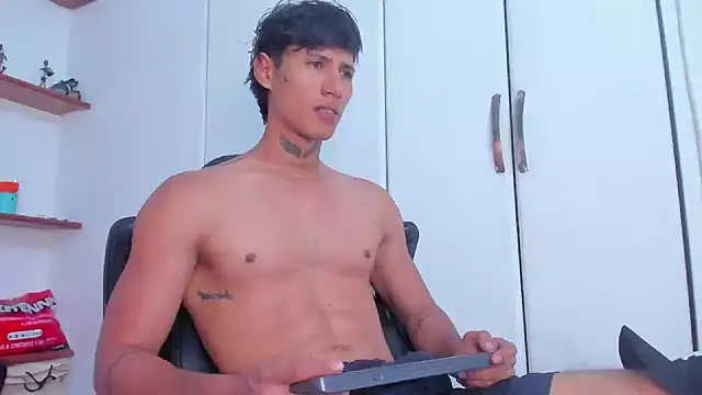 Онлайн чат XXX Jonryder_