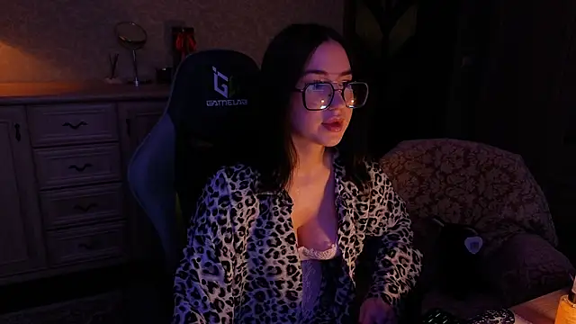 دردشة AnneAverry الجنسية المباشرة