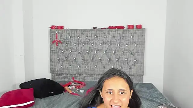 MelanyandKaty élő XXX-chatje