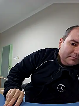 Andrew1900529 现场XXX聊天