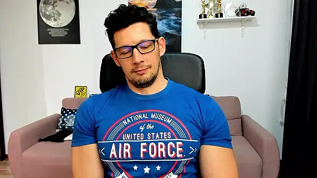 BrutusK08 现场XXX聊天