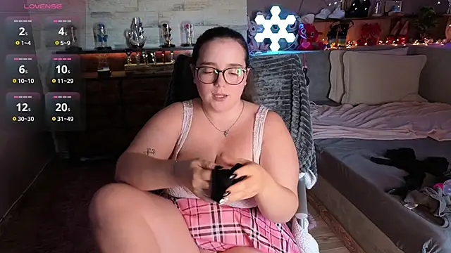 Kimberly-Caprice 现场XXX聊天