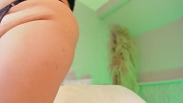 ArticaBelle élő XXX-chatje