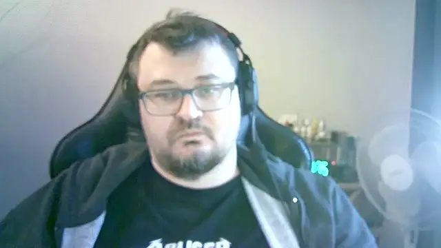 SirAbuser webkamerás műsora