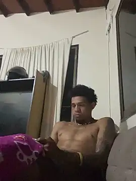 Pokazy przed kamerką – Valentino-elTuyo