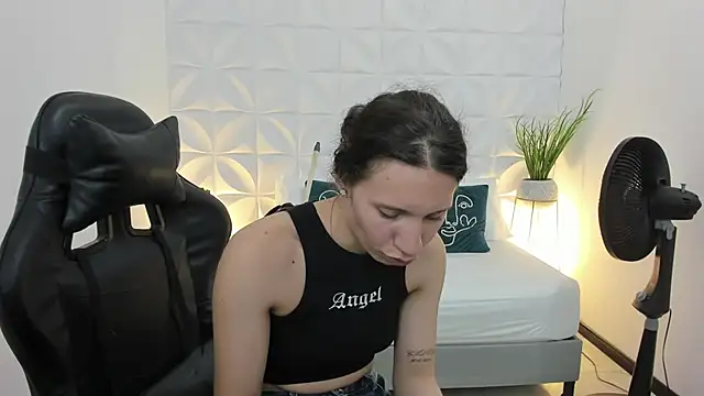 Pokazy przed kamerką – valeryn__rosse