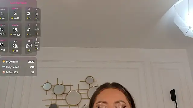 IrisLayne élő XXX-chatje