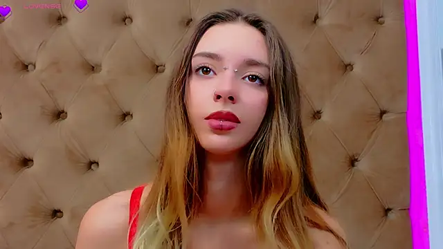 Chatroom XXX en direct de CoraVex