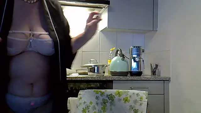 SweetCherry27 Live XXX Chat