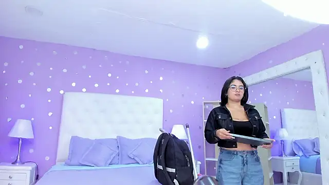 Czat XXX na żywo – scarlette_15_