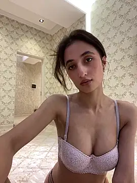 AriaXFlirt: онлайн-секс-чат