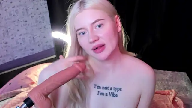 Lillie_Berry élő XXX-chatje