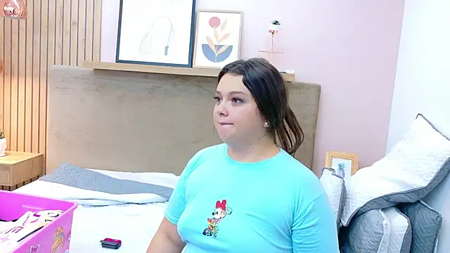 Tessa_Stone élő XXX-chatje