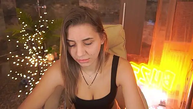 XXX chat uživo modela GinnyQueen