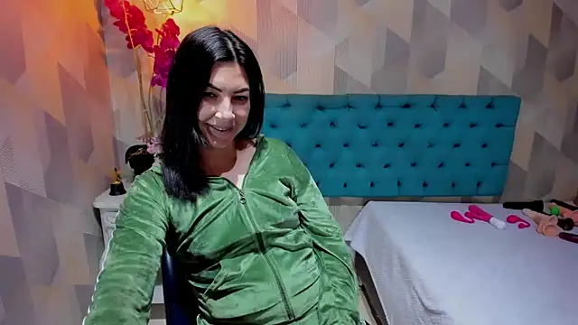 AdaFawxx Adlı Modelin Canlı XXX Sohbeti