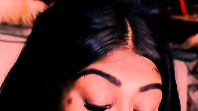 indian_dreamgirl 即時 XXX 聊天