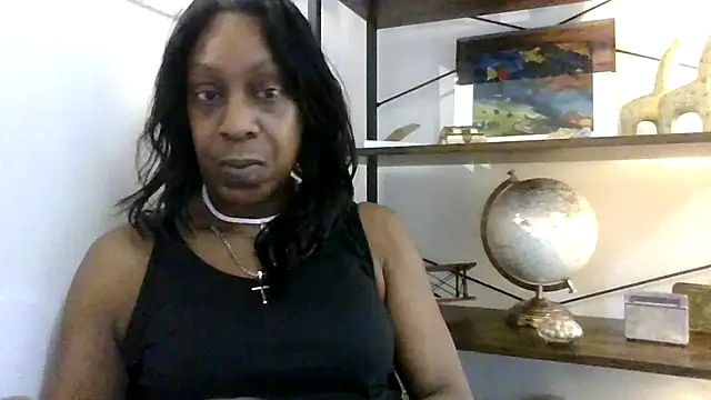 Ebony-SultryX élő XXX-chatje