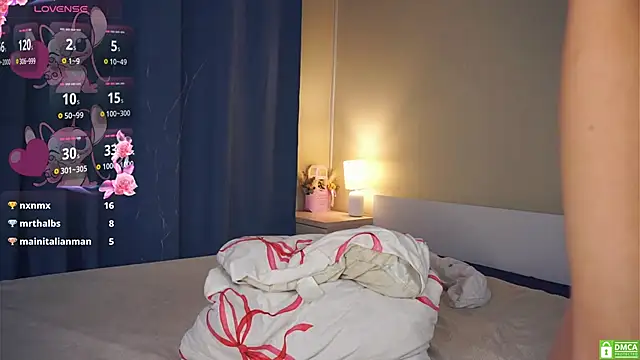 Chat +18 de LoraDavi ao vivo