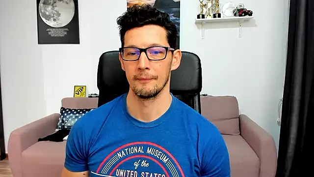 BrutusK08 élő XXX-chatje