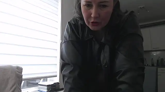 MilfGina Chat XXX in diretta