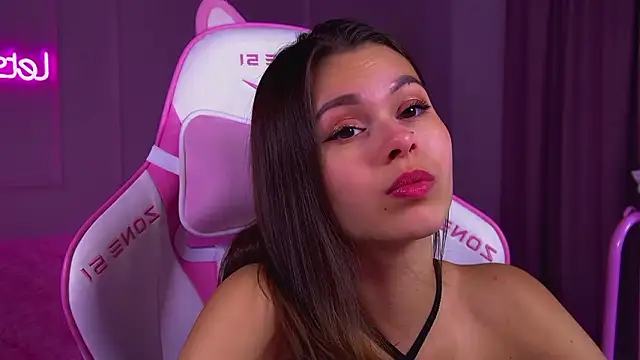 Chatroom XXX en direct de PollyLanders