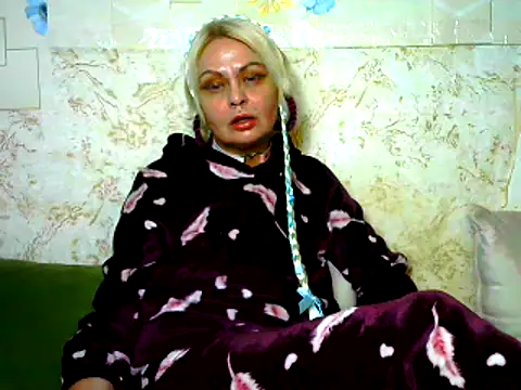 Gardener_of_Illusions Adlı Modelin Canlı XXX Sohbeti