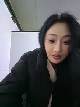 so-linger Adlı Modelin Canlı XXX Sohbeti