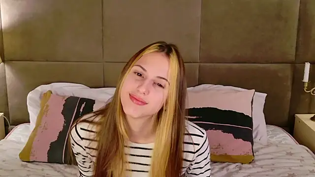 AriaBe11: онлайн-секс-чат