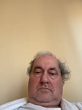 csikar Live XXX Chat