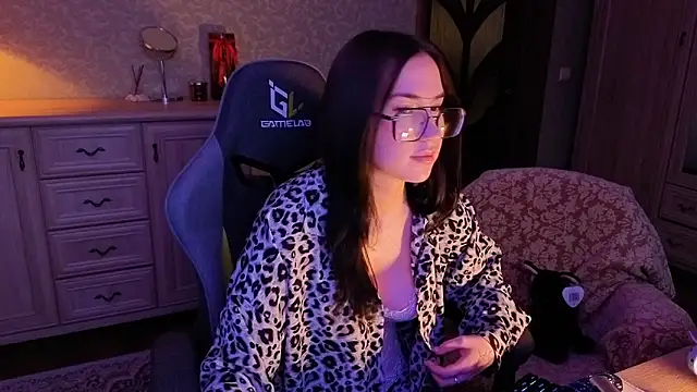 دردشة AnneAverry الجنسية المباشرة