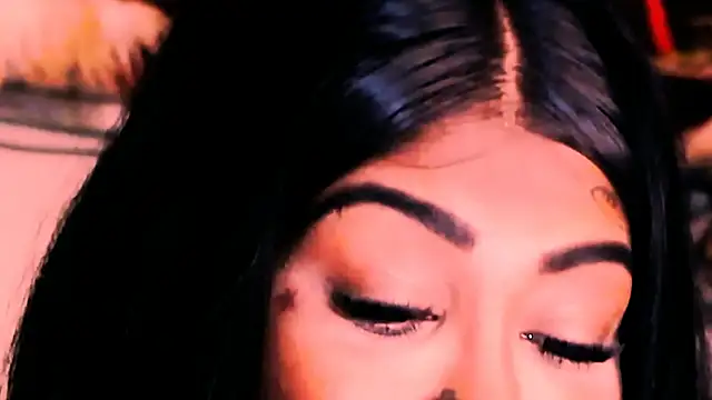 Czat XXX na żywo – indian_dreamgirl