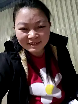 yoowwmr – Naživo XXX chat