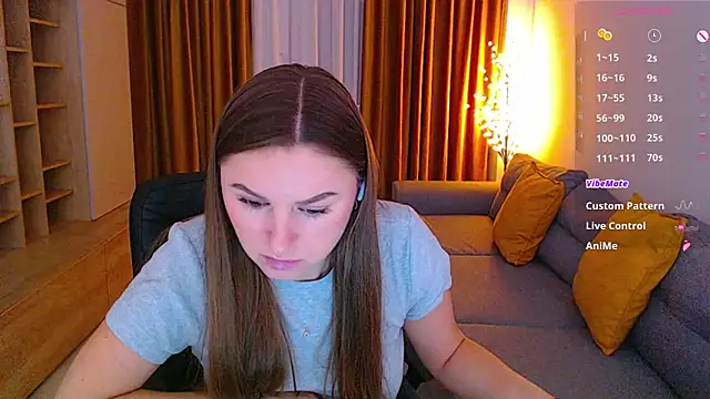 XXX chat uživo modela _Mia_Adams